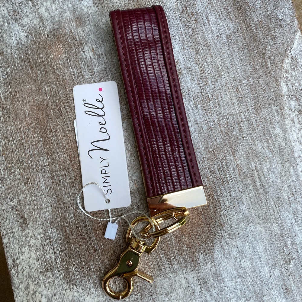 NWT Simply Noelle Key Fob